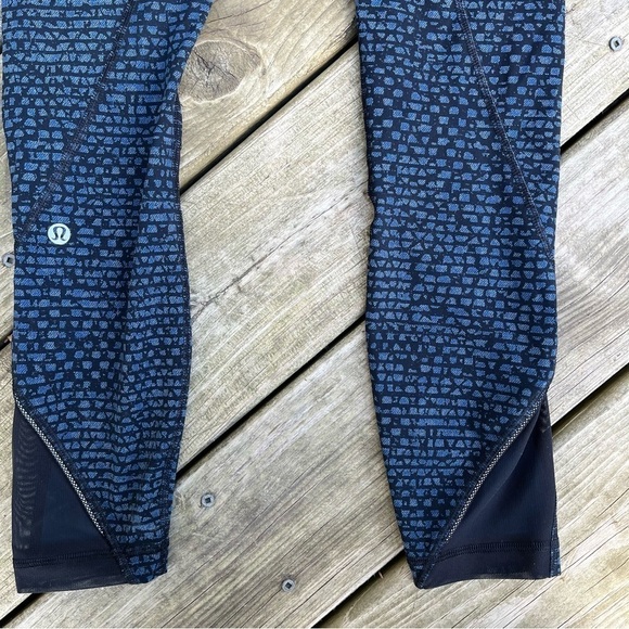 LULULEMON INSPIRE TIGHT II TEXTURE WAVE Blue Black Size 4 - Picture 9 of 11